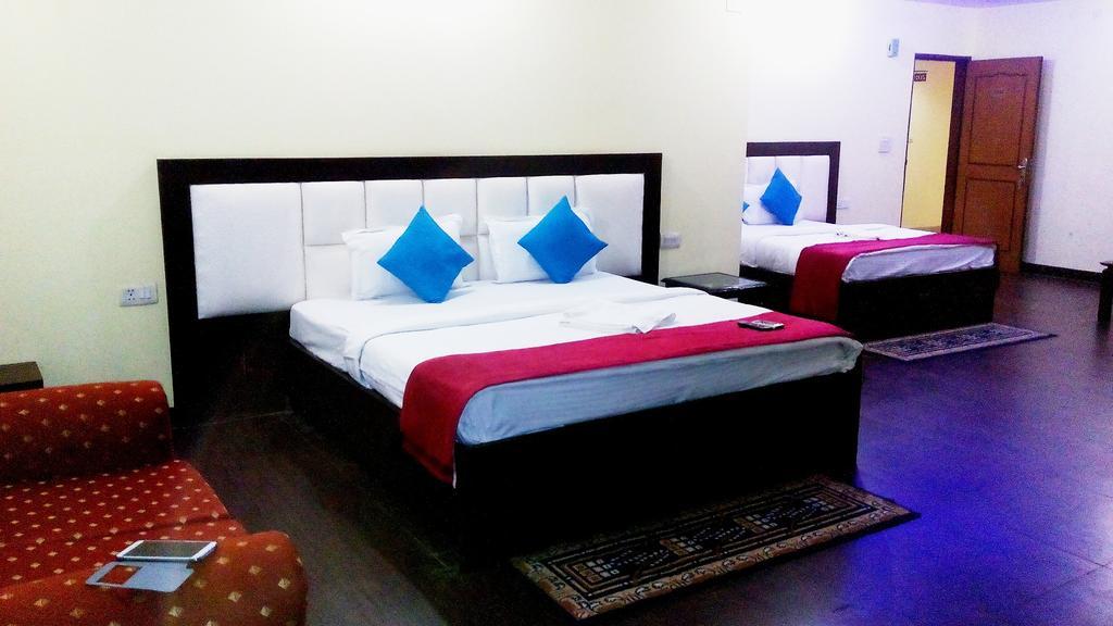 Hotel Hanuwant Palace
