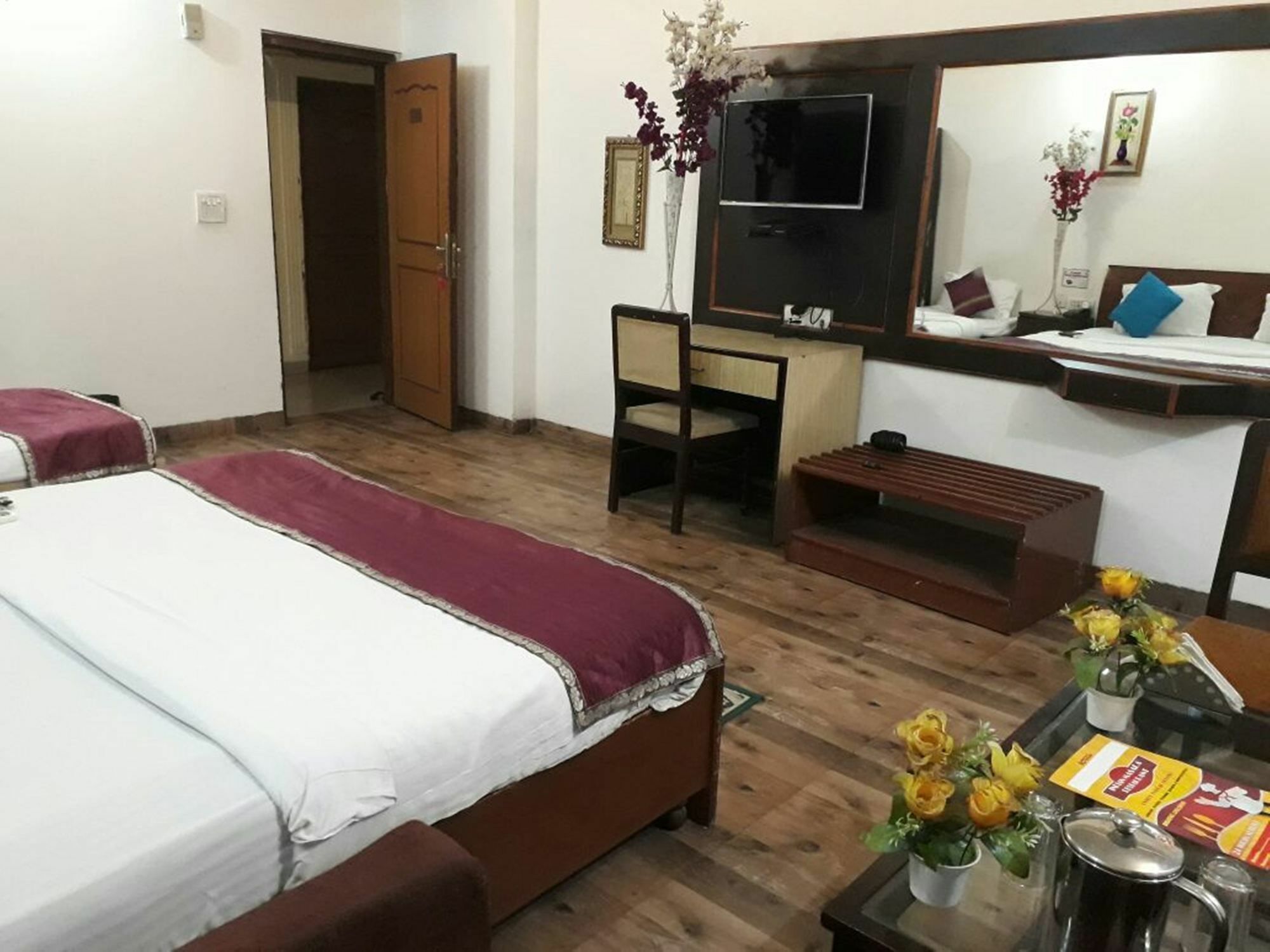 Hanuwant Palace Hotel New Delhi
